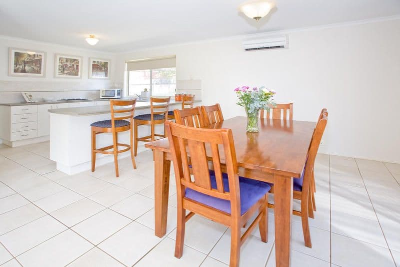4 Wisteria Court, LARA VIC 3212, Lara - Thumbnail 3