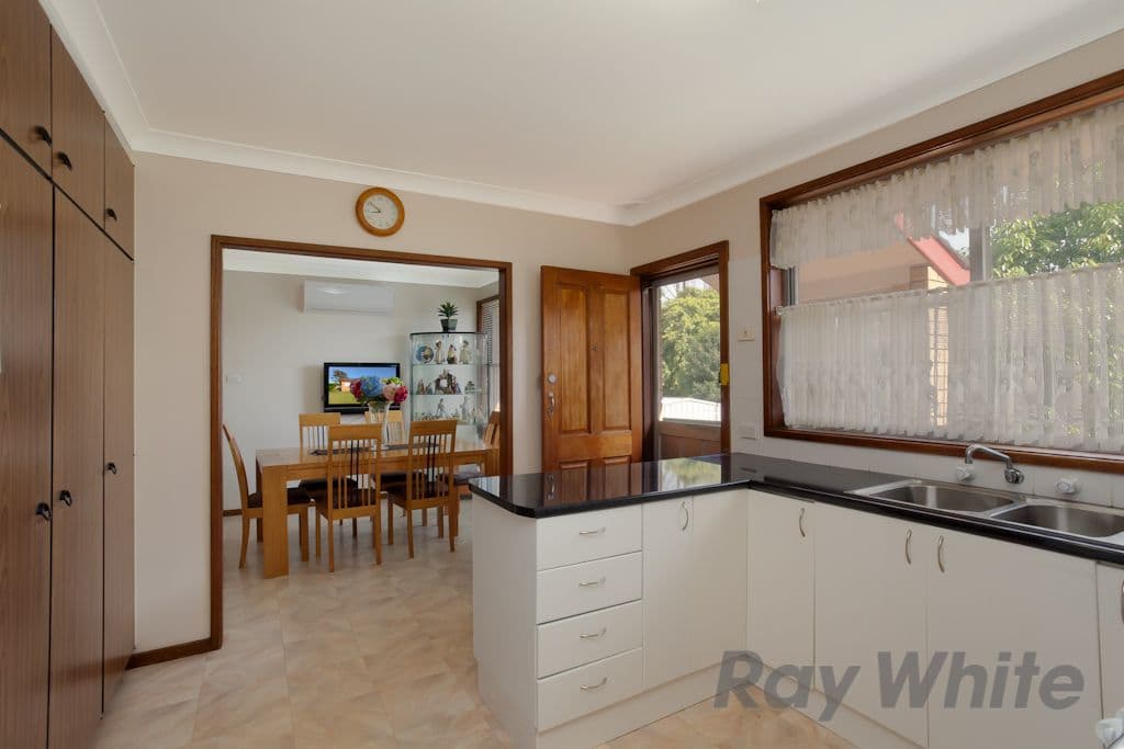 6 Kerry Avenue, ELERMORE VALE NSW 2287, Elermore Vale - Thumbnail 3