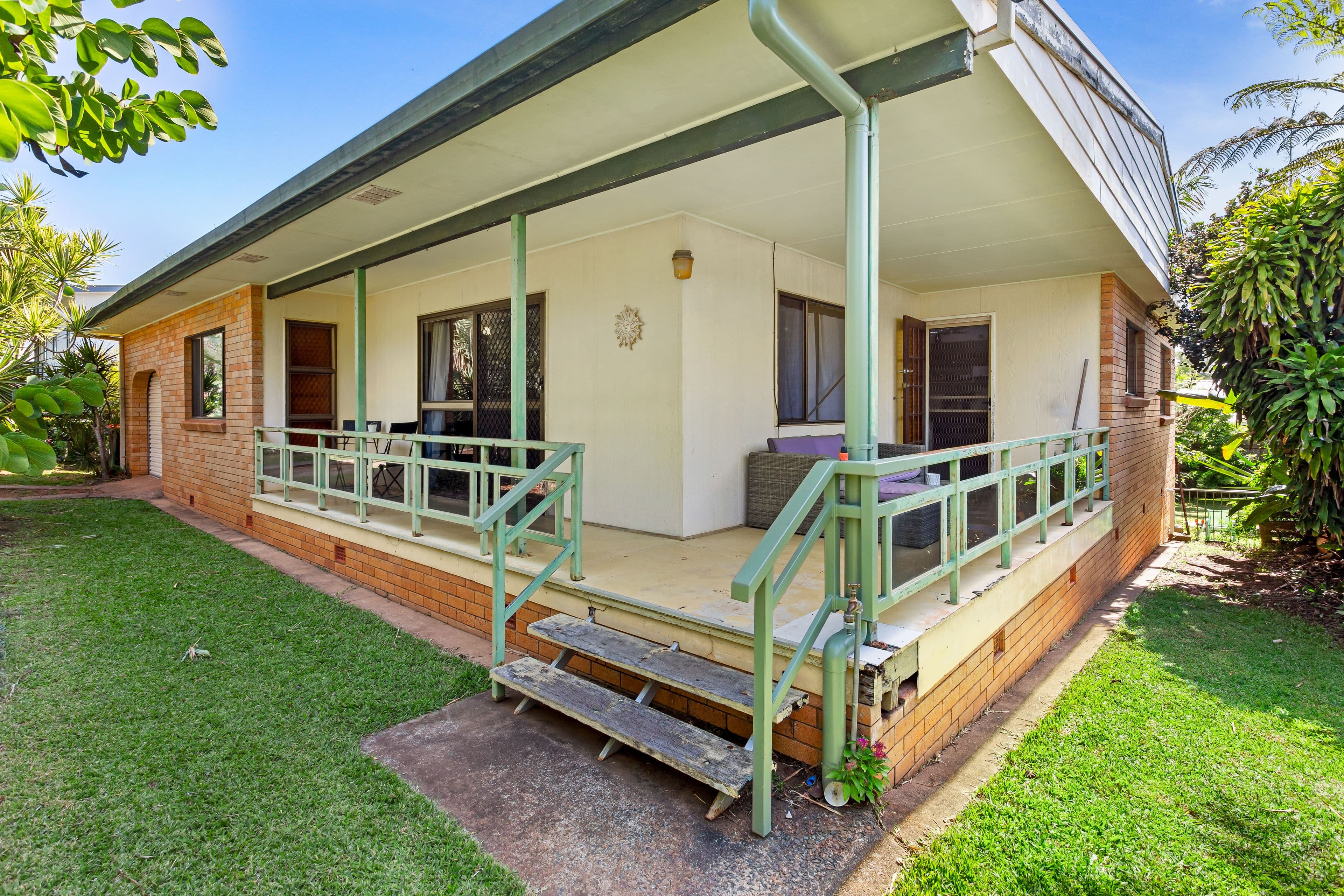 17 Clayton Road, Lammermoor QLD 4703, Lammermoor - Thumbnail 3