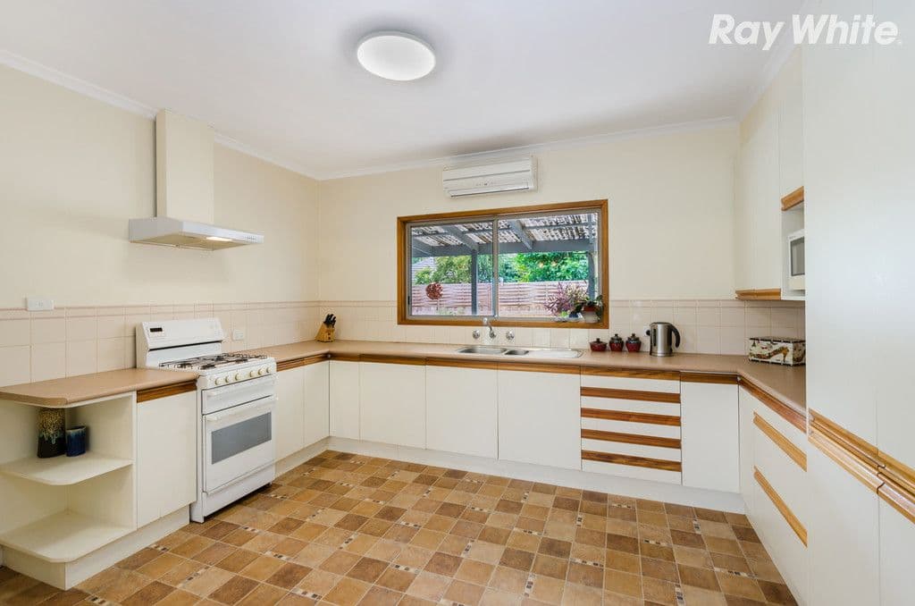 42 Willow Road, Upper Ferntree Gully VIC 3156, Upper Ferntree Gully - Thumbnail 2