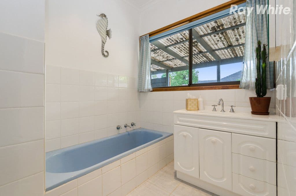 42 Willow Road, Upper Ferntree Gully VIC 3156, Upper Ferntree Gully - Thumbnail 4