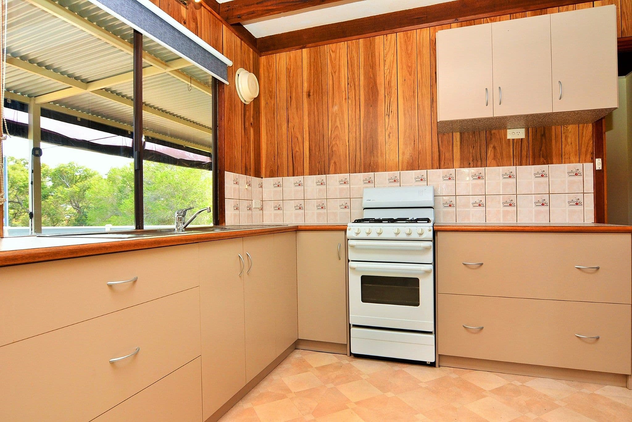 46 Fitzgerald Way, Australind WA 6233, Australind - Thumbnail 2