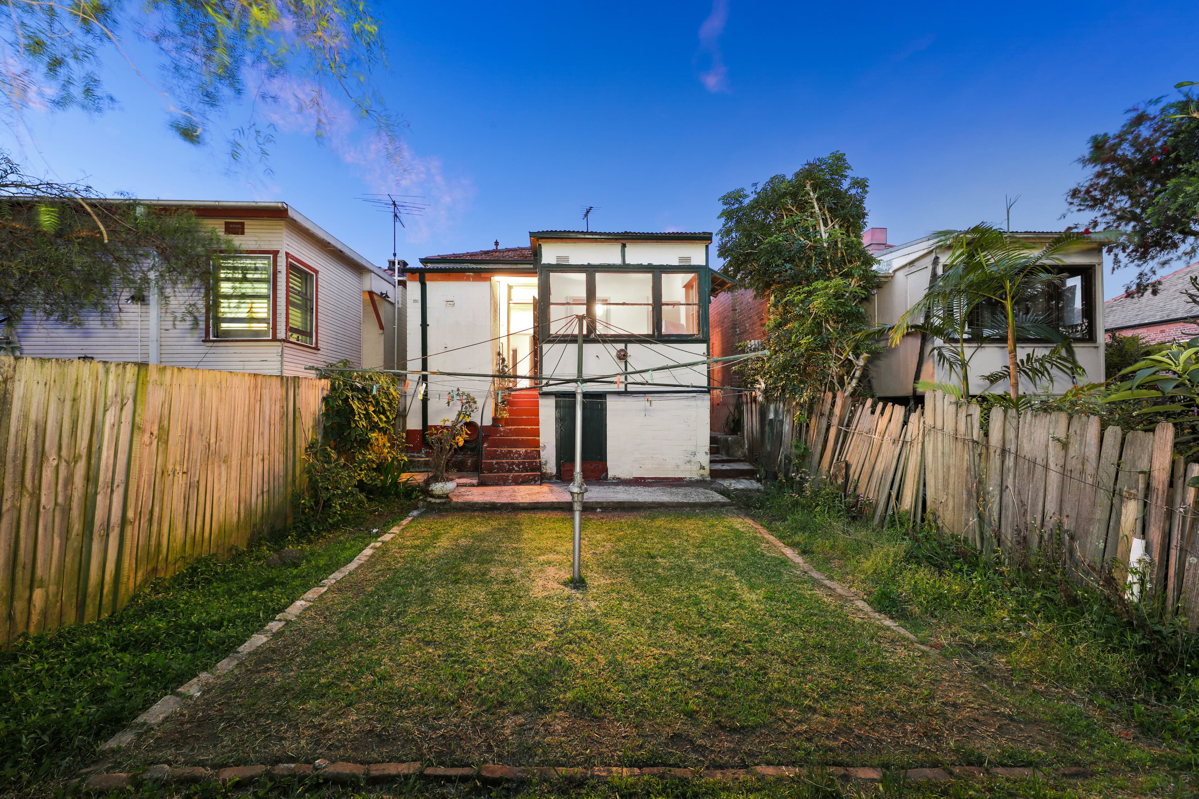 6 Harrington Street, Enmore - Thumbnail 2