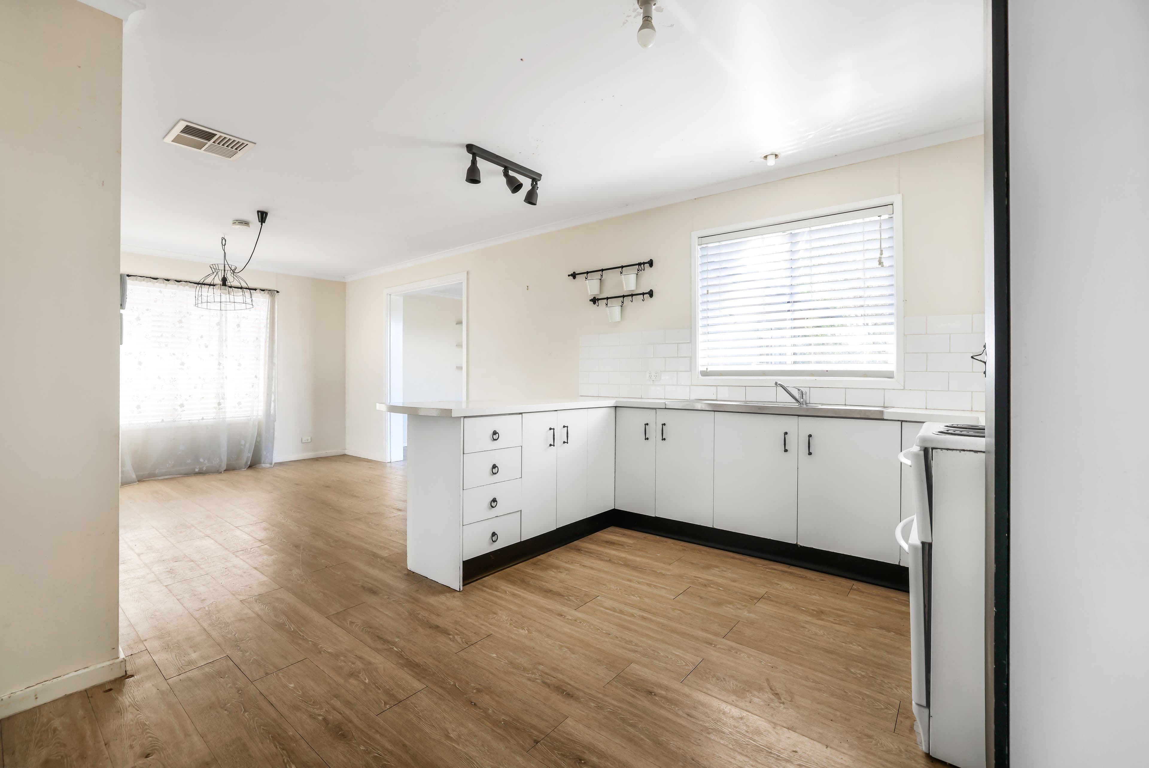 7 Susan Street, Kootingal NSW 2352, Kootingal - Thumbnail 5