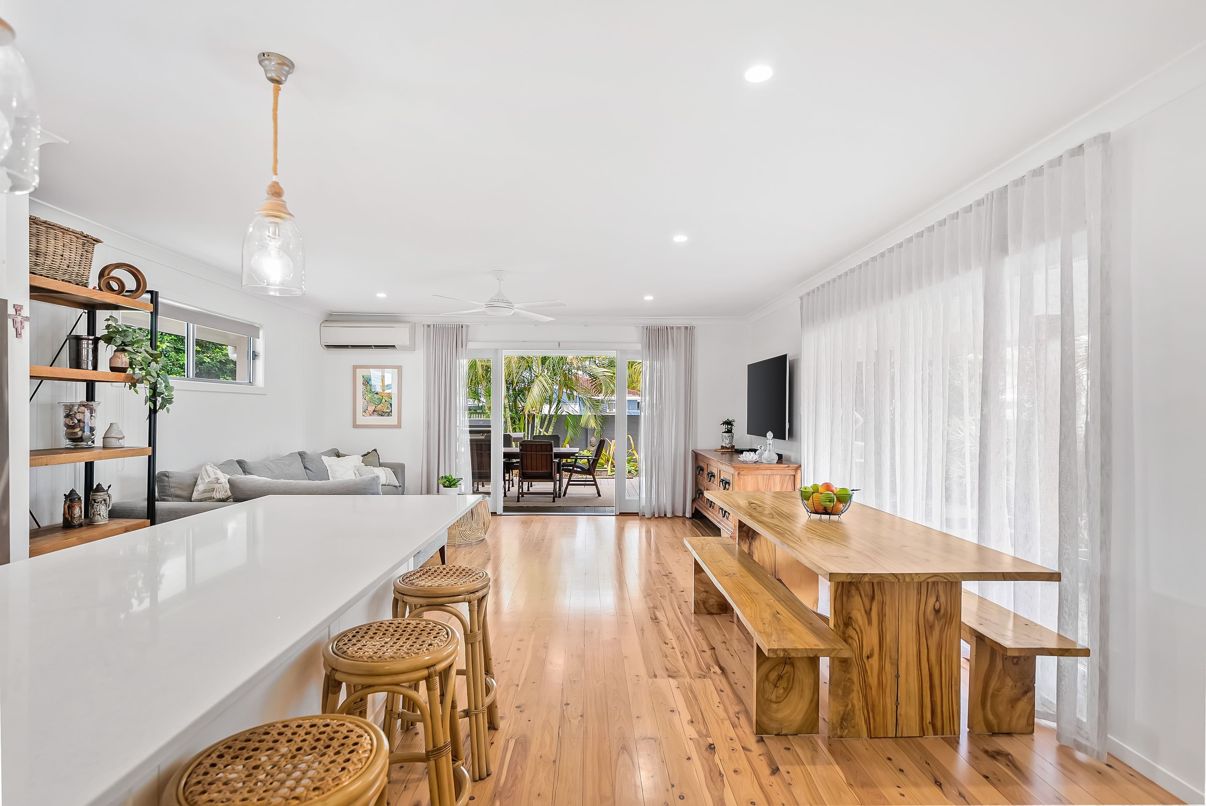 90 Tahiti Avenue, Palm Beach QLD 4221, Palm Beach - Thumbnail 5