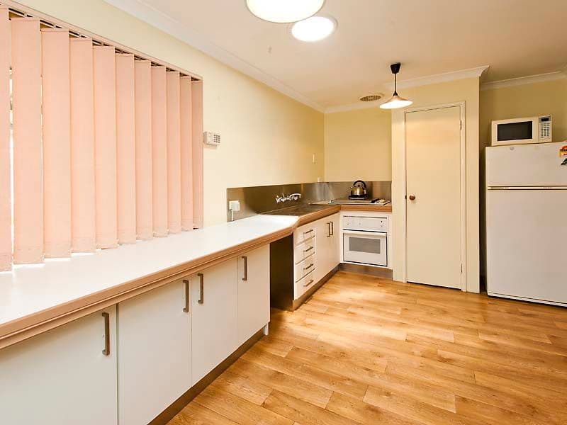 189 Willmott Drive, WAIKIKI WA 6169, Waikiki - Thumbnail 2