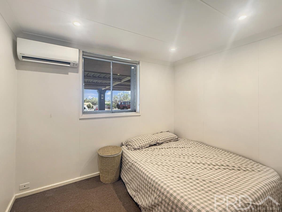 9
                Forrest
                Crescent
            
            
            
            dampier
            
            
            WA,
            6713, Dampier - Thumbnail 8
