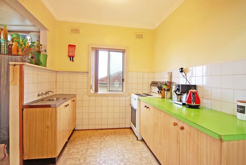 13 Lake Heights Road, LAKE HEIGHTS NSW 2502, Lake Heights - Thumbnail 5