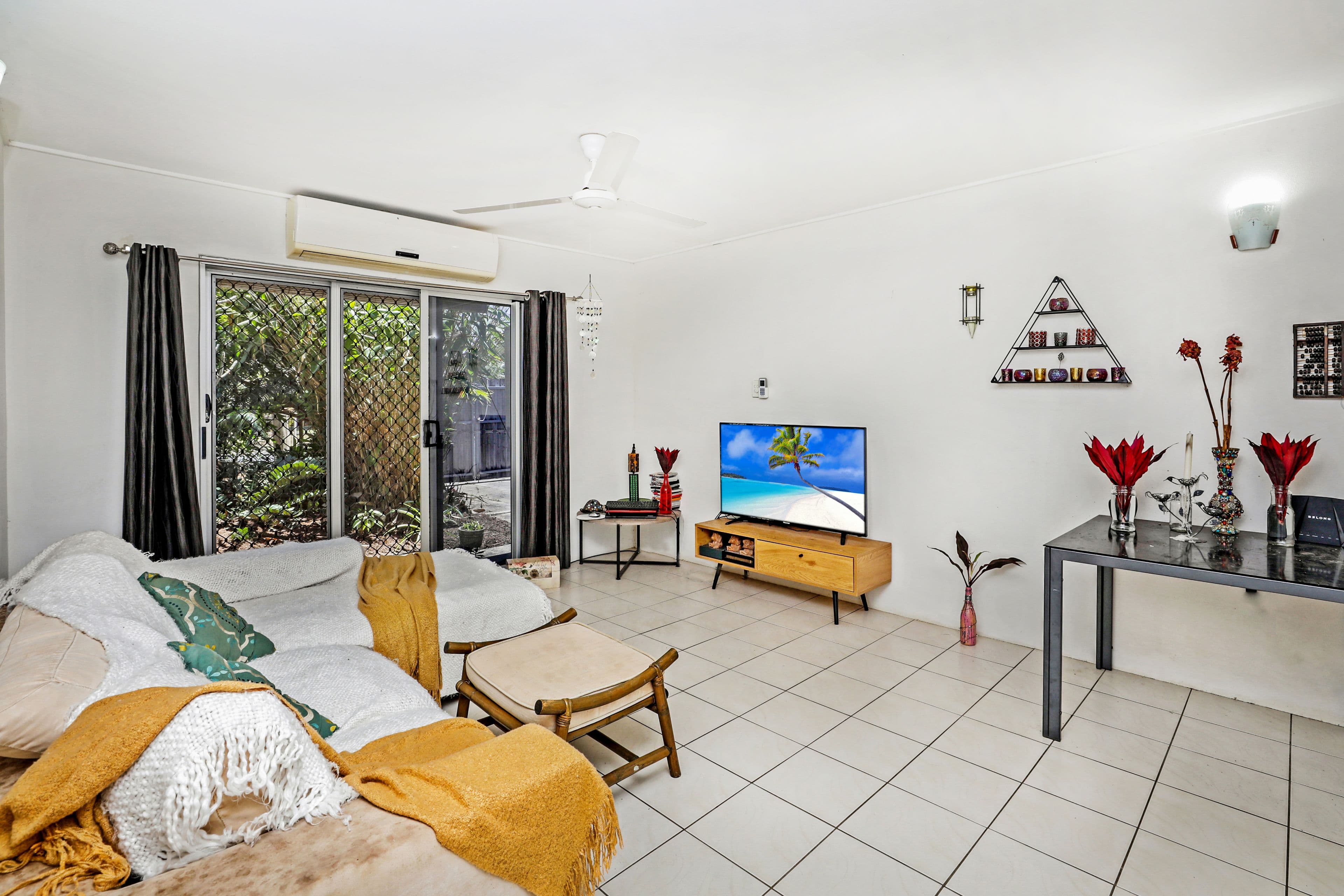 2 Granadilla Street, Holloways Beach QLD 4878, Holloways Beach - Thumbnail 4