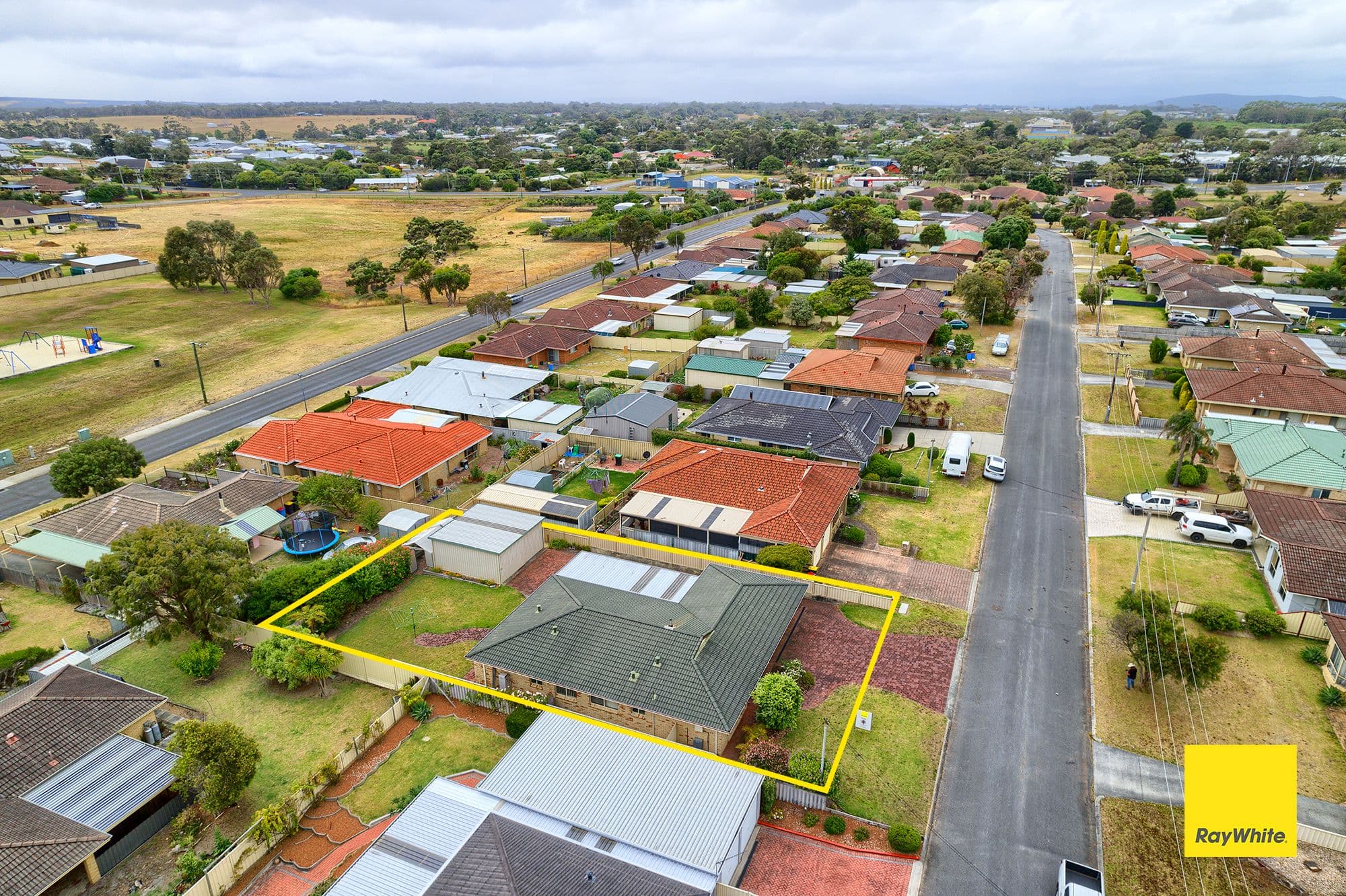 26 Lorenzo Way, Orana WA 6330, Orana - Thumbnail 2
