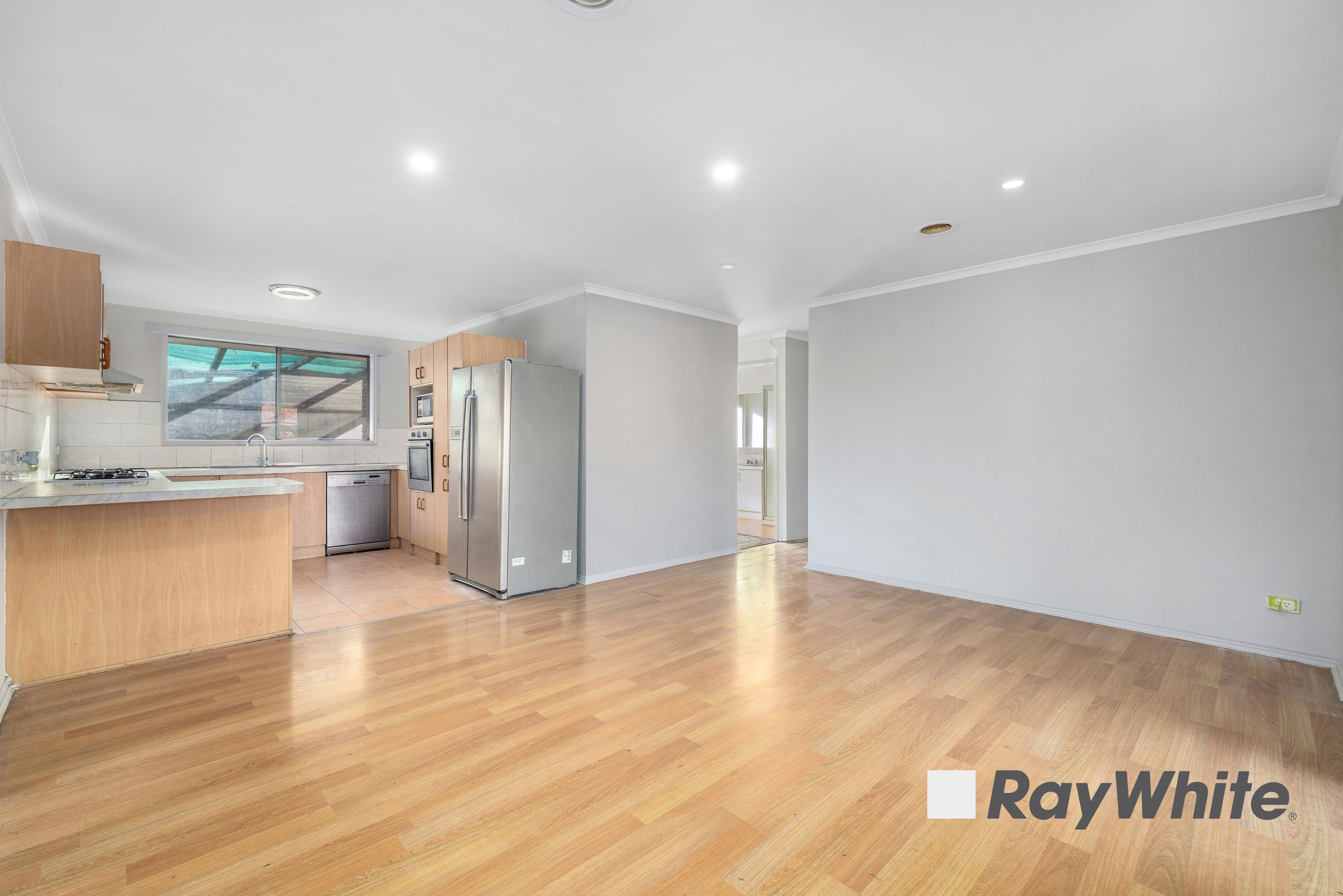 61 Strabane Way, Hampton Park VIC 3976, Hampton Park - Thumbnail 2