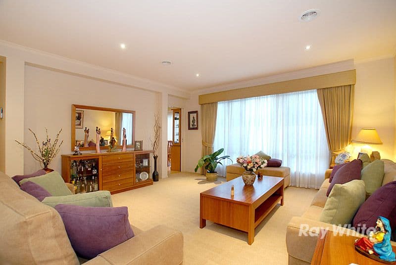 9 Latrobe Avenue, KEYSBOROUGH VIC 3173, Keysborough - Thumbnail 2