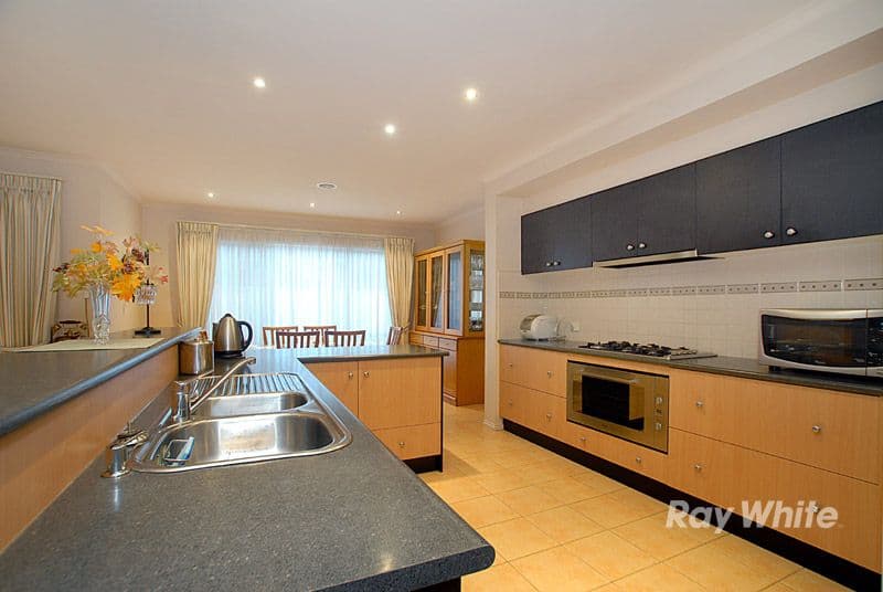 9 Latrobe Avenue, KEYSBOROUGH VIC 3173, Keysborough - Thumbnail 3
