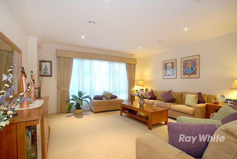9 Latrobe Avenue, KEYSBOROUGH VIC 3173, Keysborough - Thumbnail 4