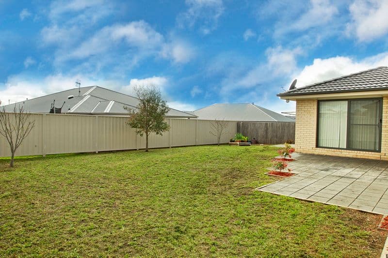 57 Sophia Road, WORRIGEE NSW 2540, Worrigee - Thumbnail 8