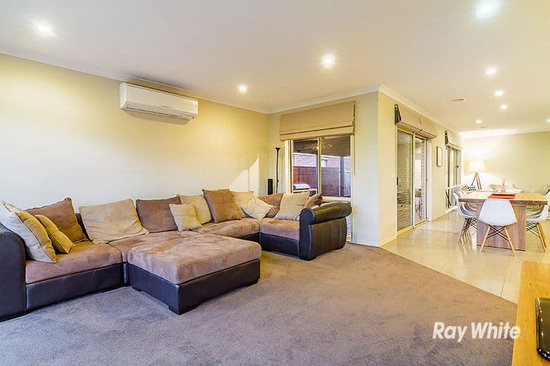 6 Yammerbook Way, Cranbourne East VIC 3977, Cranbourne East - Thumbnail 8
