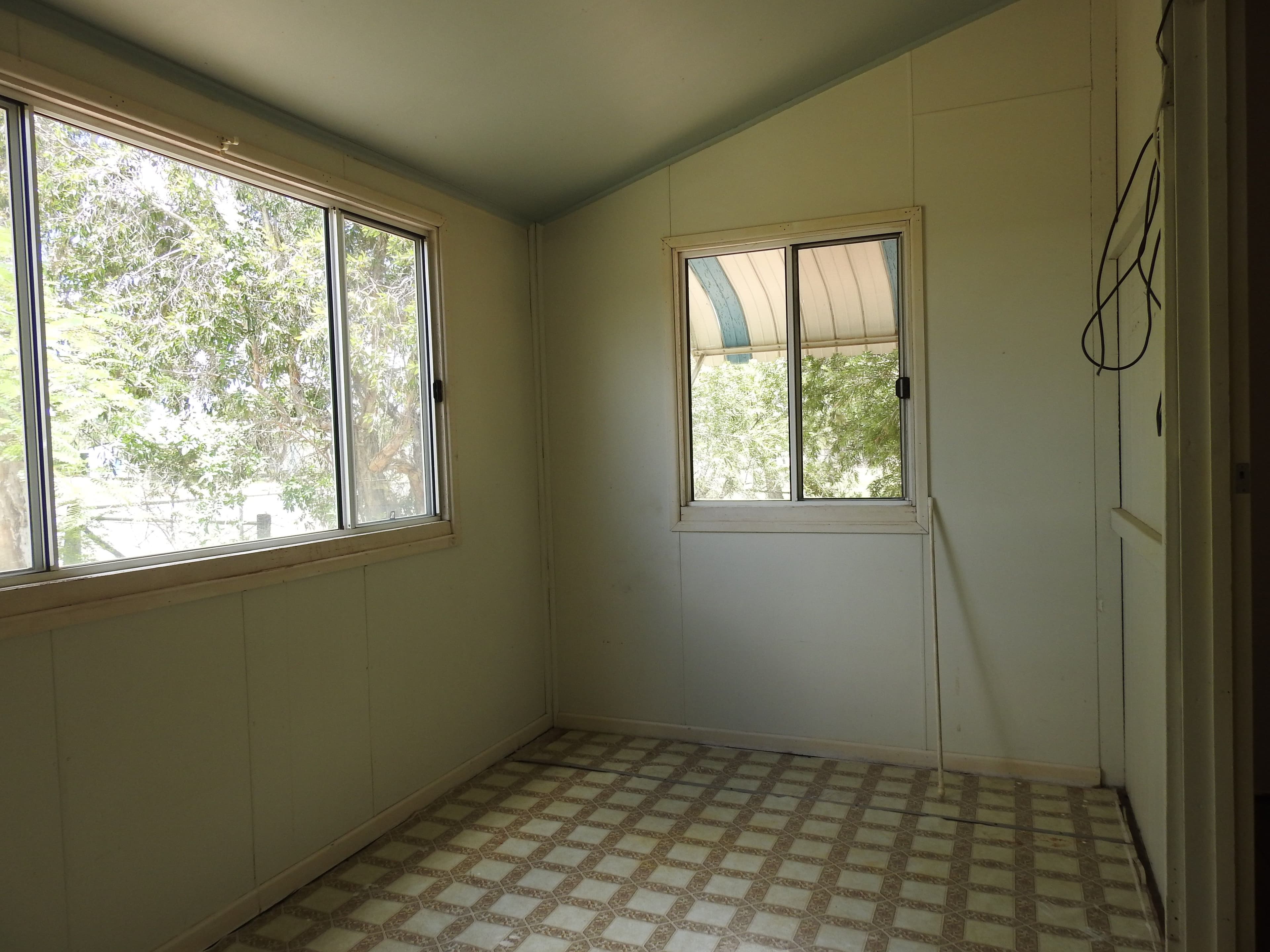 105 Fir Street, Barcaldine QLD 4725, Barcaldine - Thumbnail 6
