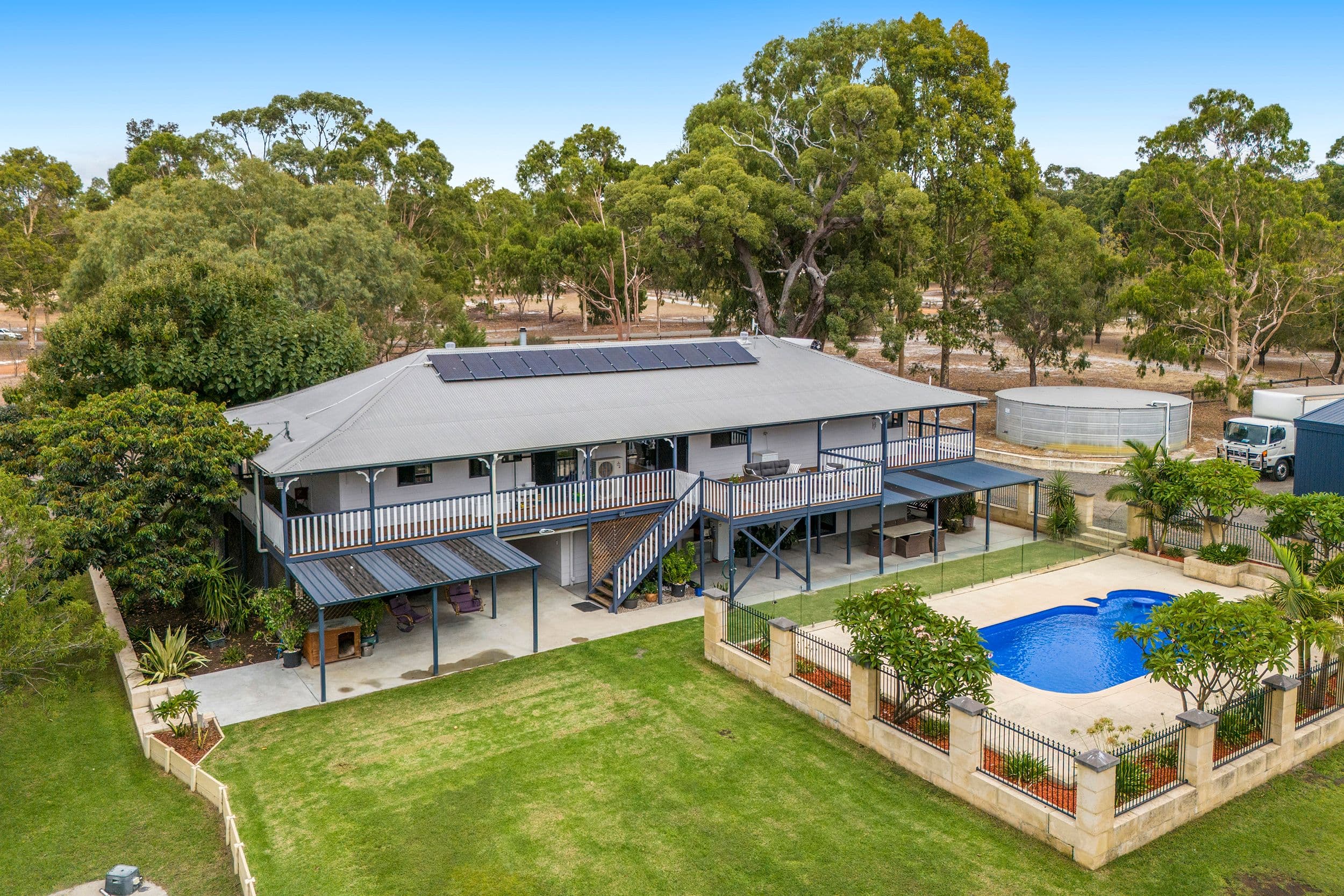 323 Ayrshire Loop, Lower Chittering WA 6084, Lower Chittering - Thumbnail 2
