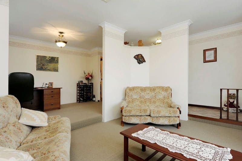 33 Manly Cresent, WARNBRO WA 6169, Warnbro - Thumbnail 4