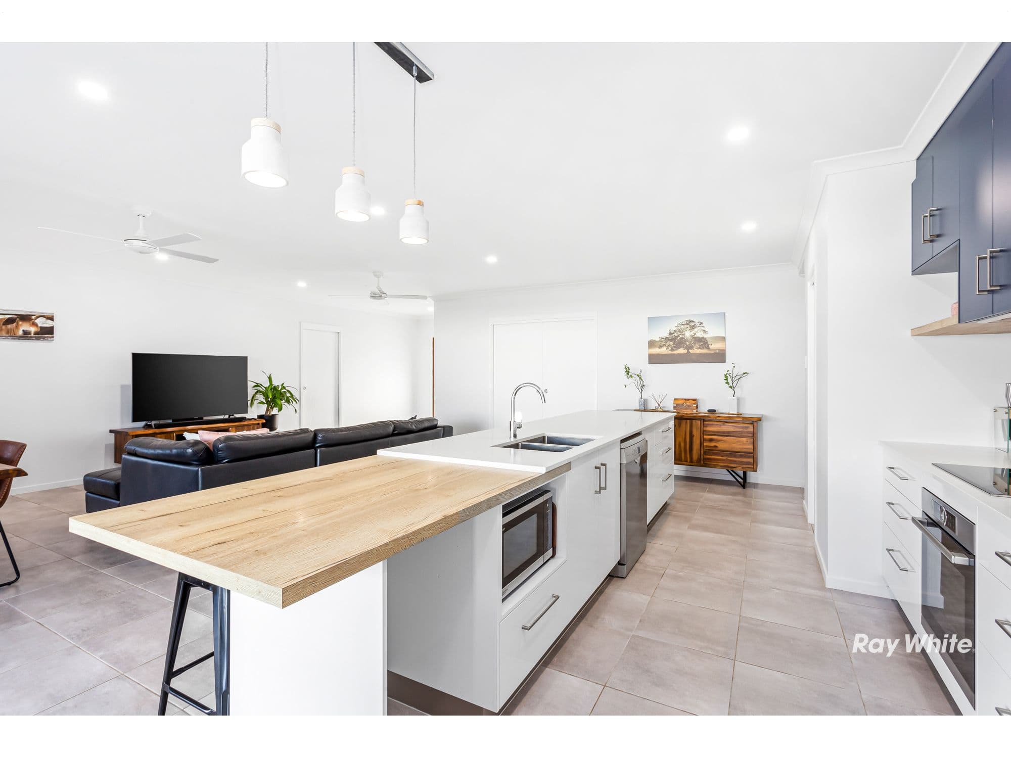 6 Nyora Close, Endeavour Hills VIC 3802, Endeavour Hills - Thumbnail 6