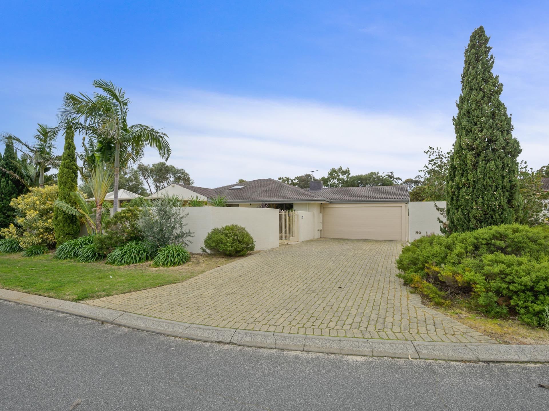 1 Erith Close, Kingsley WA 6026, Kingsley - Image 1