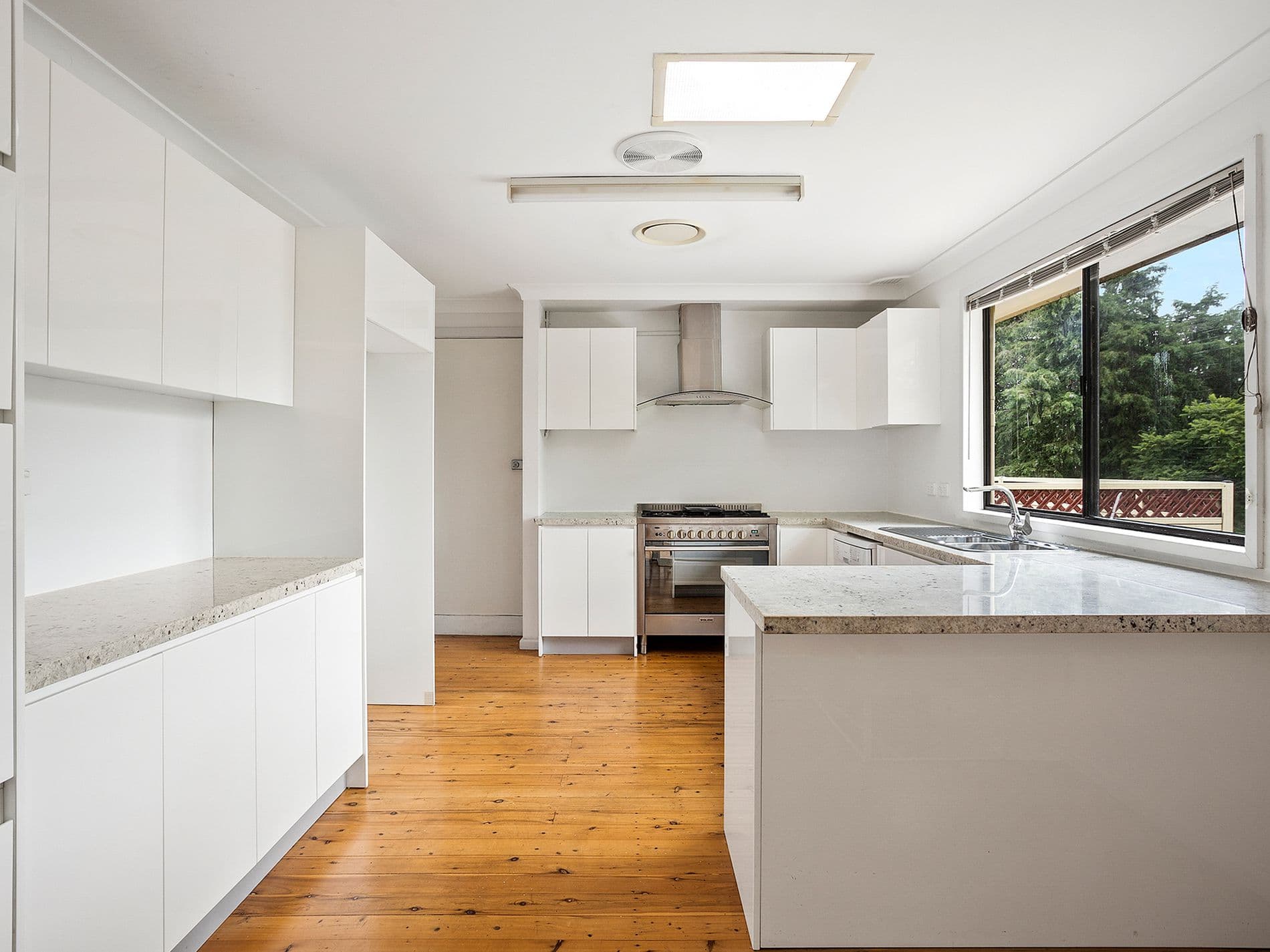 7 Bruce Street, Unanderra, Unanderra - Thumbnail 2