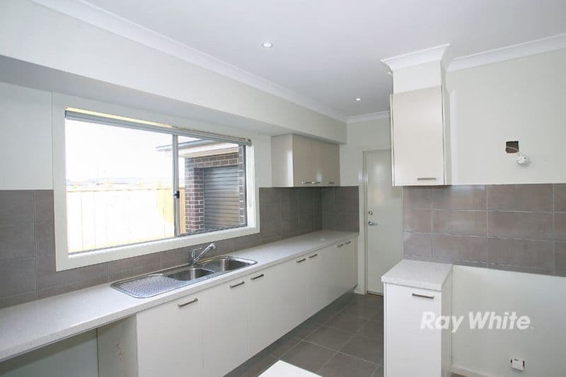 40 Alarah  Boulevard, CRANBOURNE VIC 3977, Cranbourne - Thumbnail 3