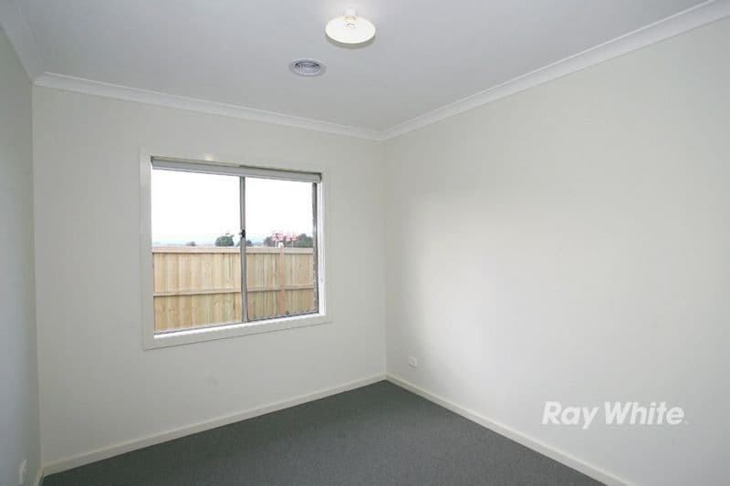 40 Alarah  Boulevard, CRANBOURNE VIC 3977, Cranbourne - Thumbnail 5