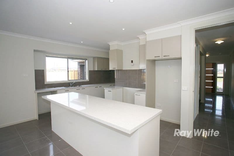 40 Alarah  Boulevard, CRANBOURNE VIC 3977, Cranbourne - Thumbnail 6