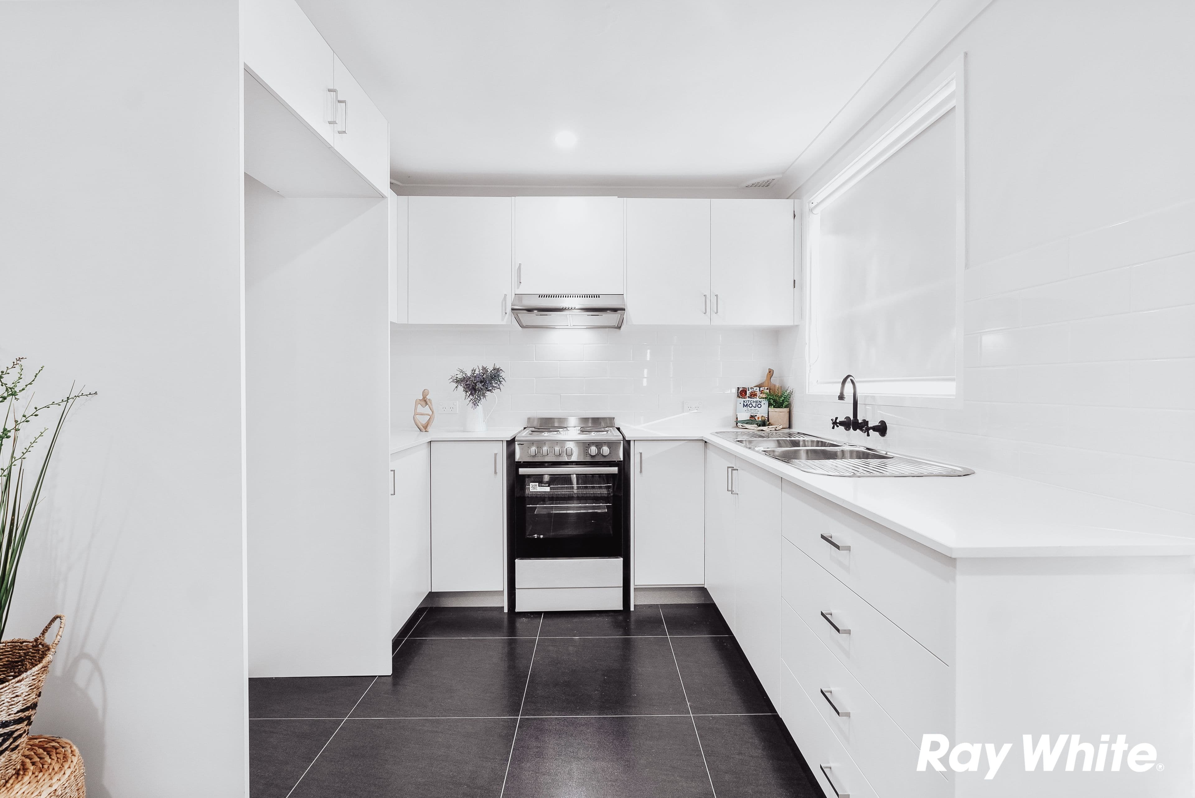 24 Fuchsia Crescent, Quakers Hill NSW 2763, Quakers Hill - Thumbnail 2