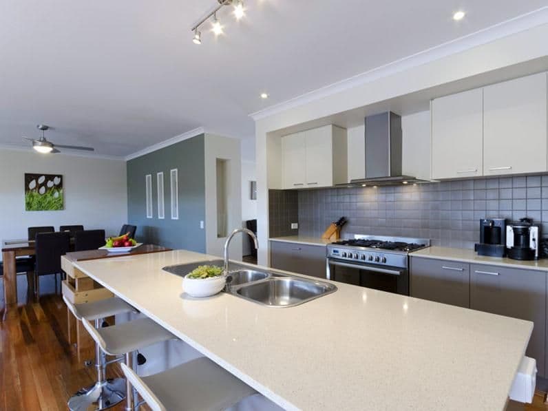 17 Sundial Drive, DRYSDALE VIC 3222, Drysdale - Thumbnail 2