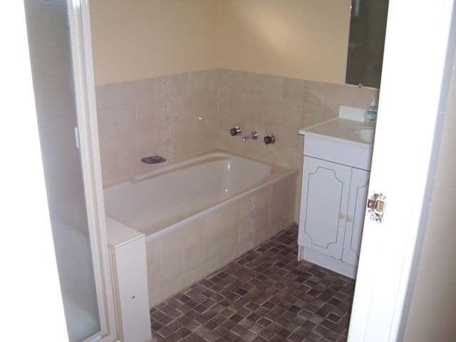 36  Middleton Street, PARKES NSW 2870, Parkes - Thumbnail 2