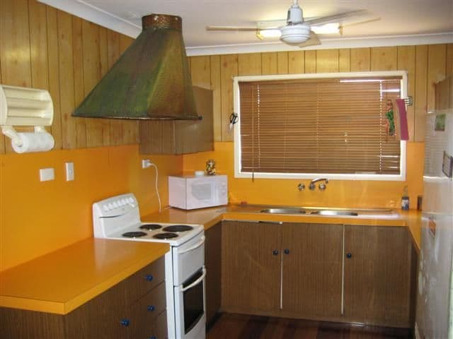 3 Hetherington Street, GLADSTONE QLD 4680, West Gladstone - Thumbnail 2