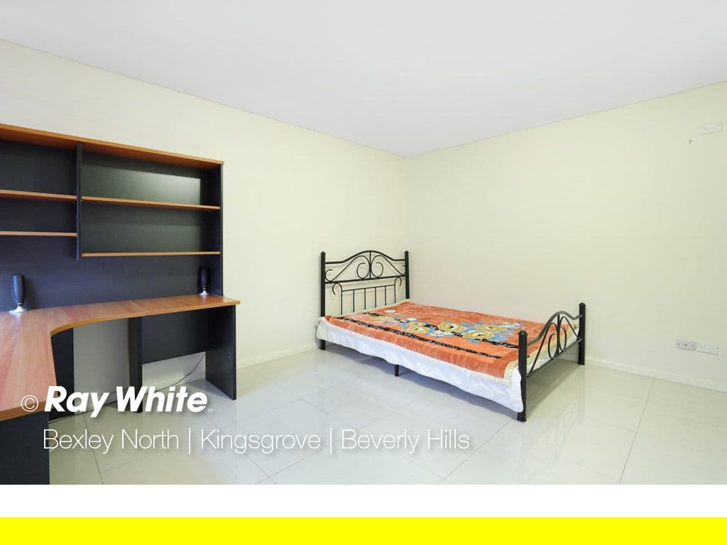 30 Junee Crescent, Kingsgrove - Thumbnail 5