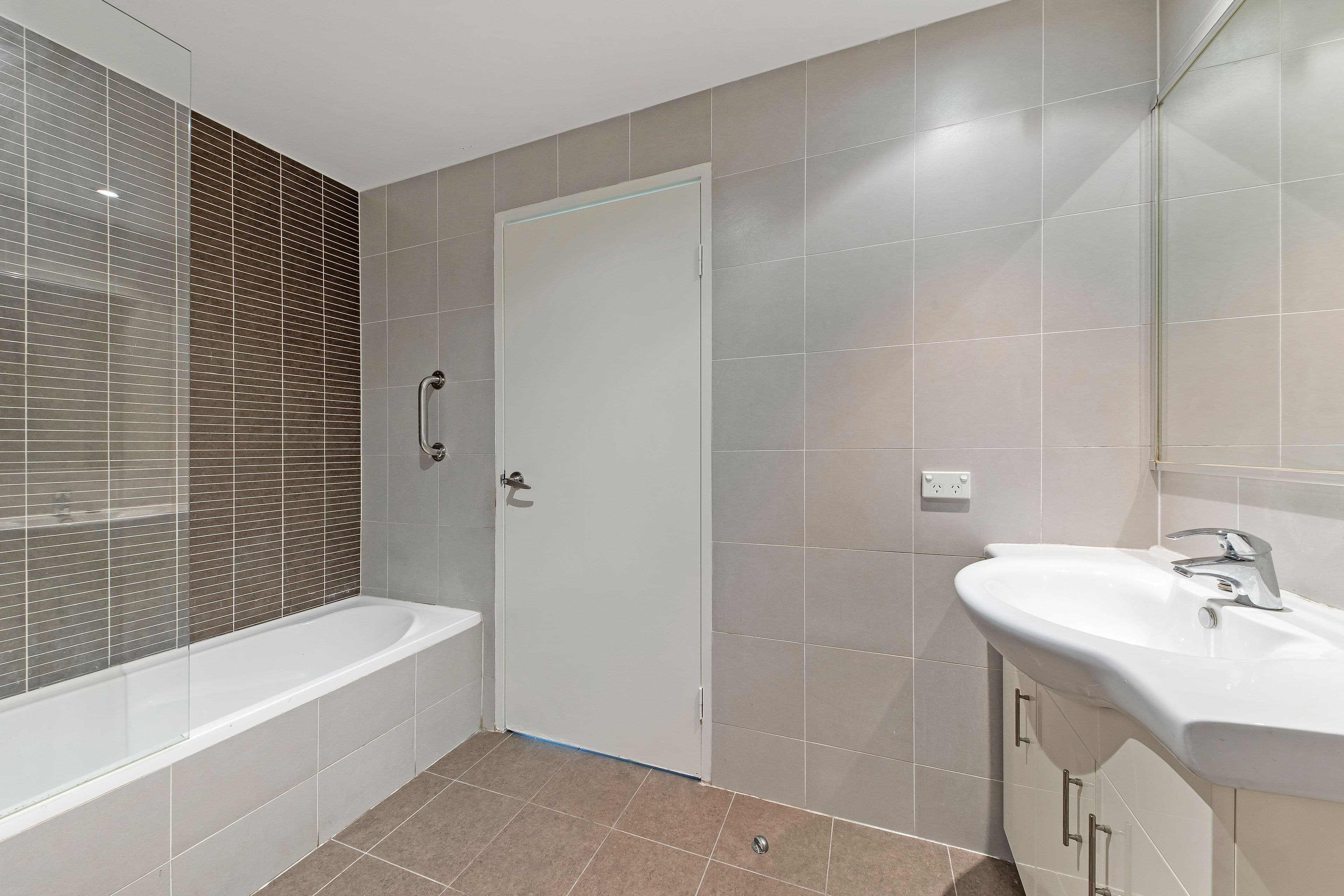 110 Queens Road, Hurstville NSW 2220, Hurstville - Thumbnail 7