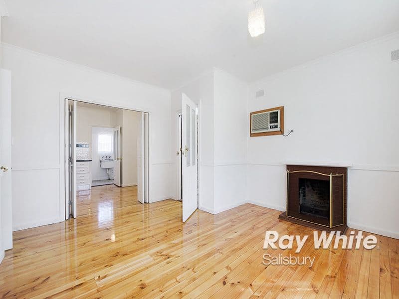 4 Brady Street, Elizabeth Downs SA 5113, Elizabeth Downs - Thumbnail 2