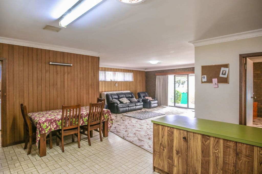 302 Poictiers Street, Deniliquin NSW 2710, Deniliquin - Thumbnail 3