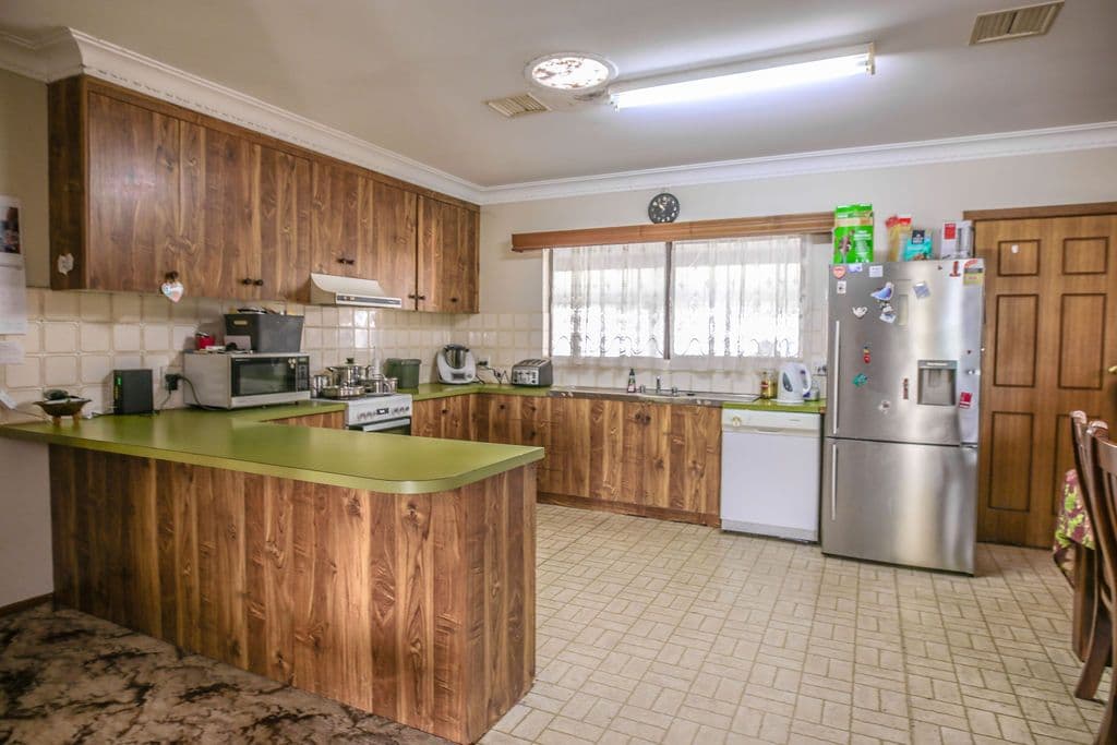 302 Poictiers Street, Deniliquin NSW 2710, Deniliquin - Thumbnail 4
