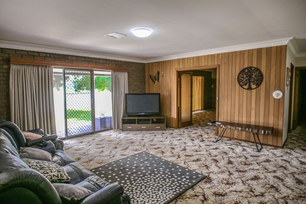 302 Poictiers Street, Deniliquin NSW 2710, Deniliquin - Thumbnail 6