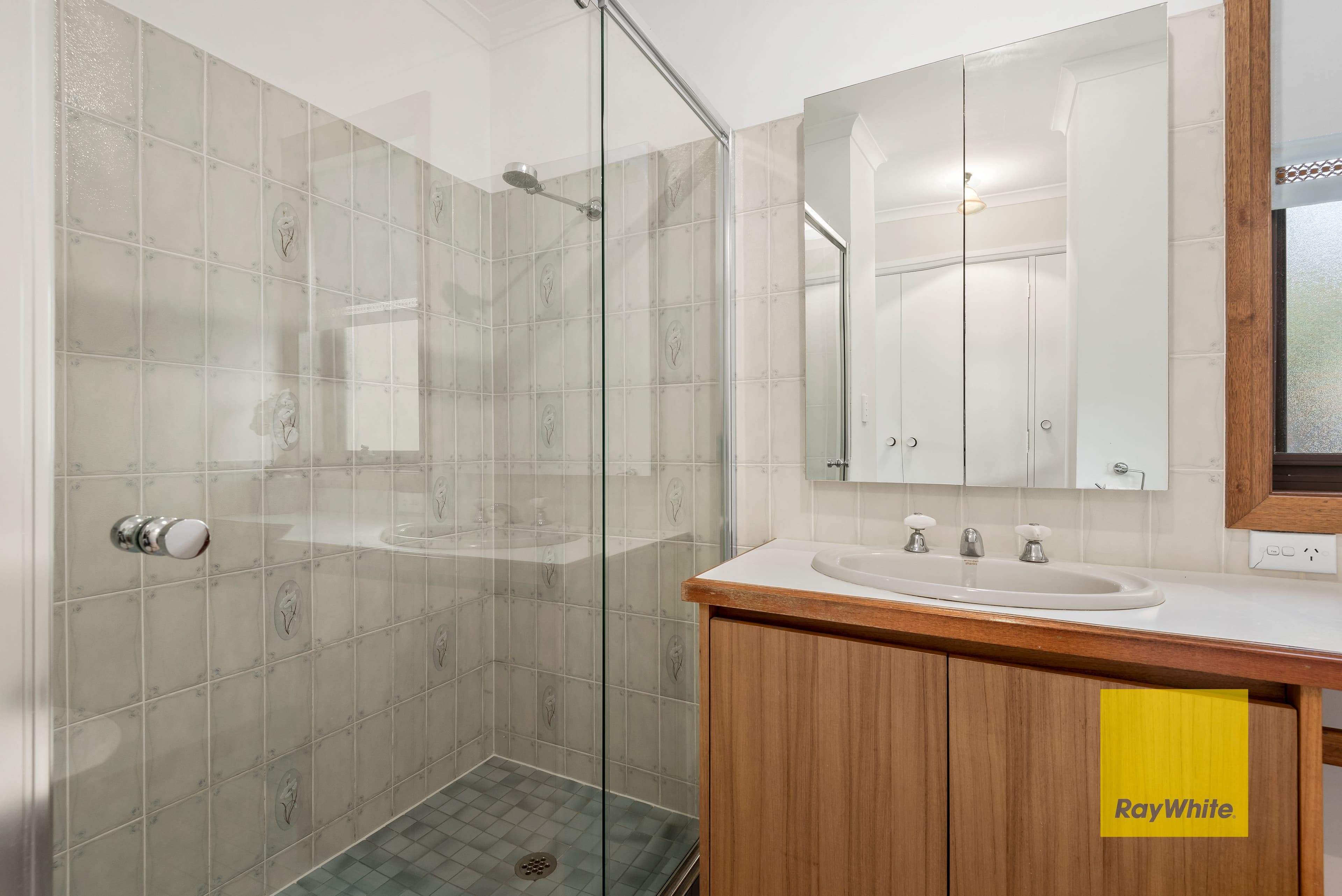 11 Crestmoor Drive, Highton VIC 3216, Highton - Thumbnail 4