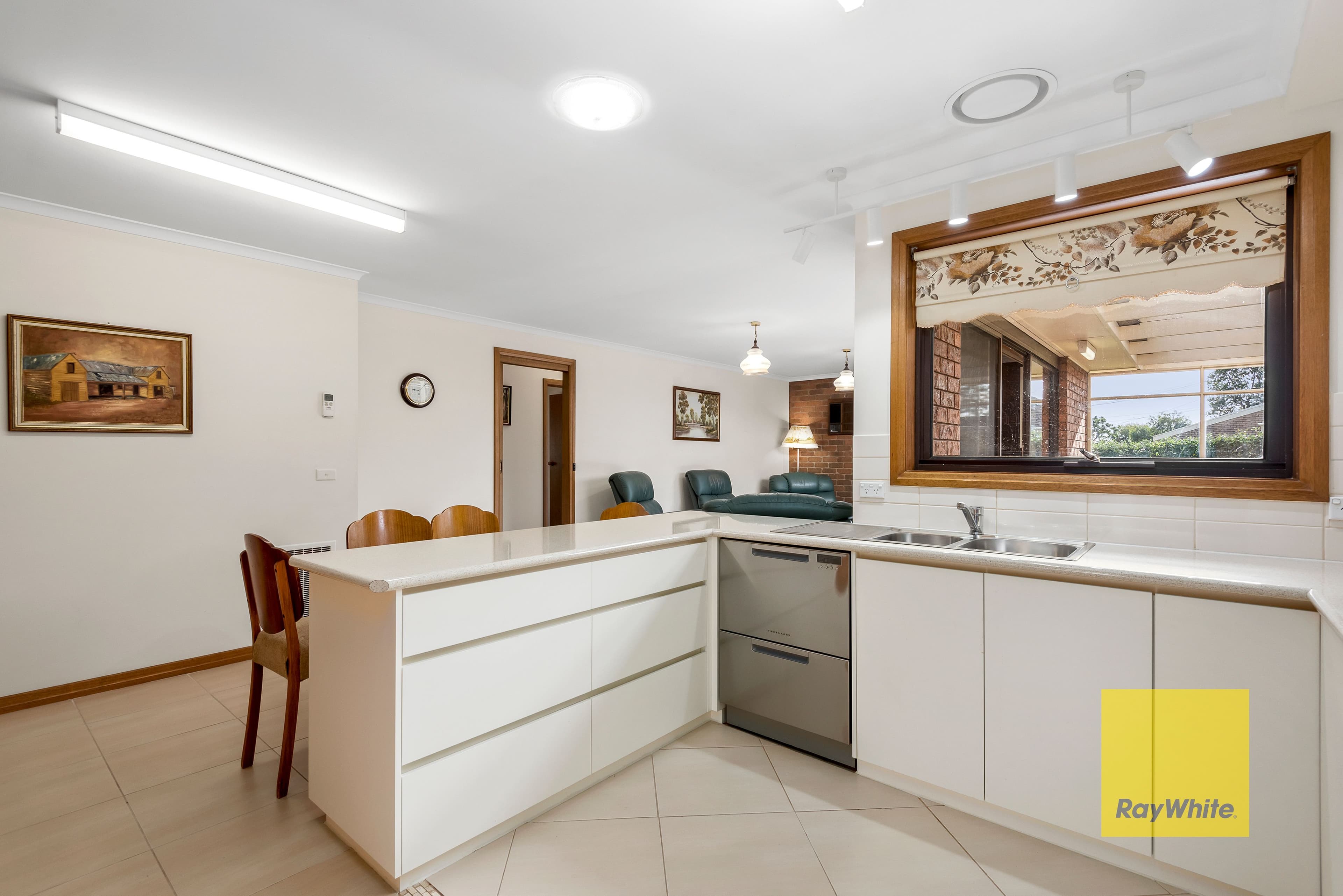 11 Crestmoor Drive, Highton VIC 3216, Highton - Thumbnail 7
