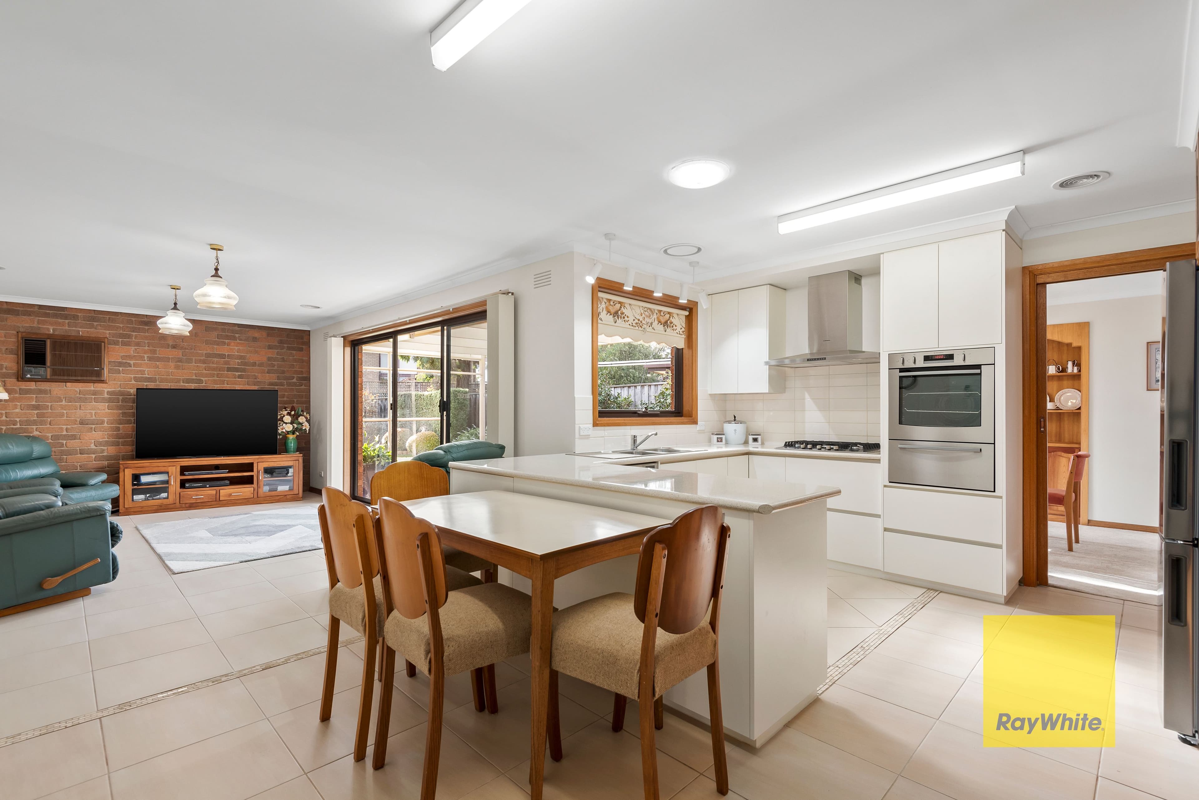 11 Crestmoor Drive, Highton VIC 3216, Highton - Thumbnail 8