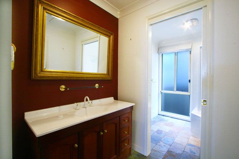 4 Yarle Crescent, FLINDERS NSW 2529, Flinders - Thumbnail 8