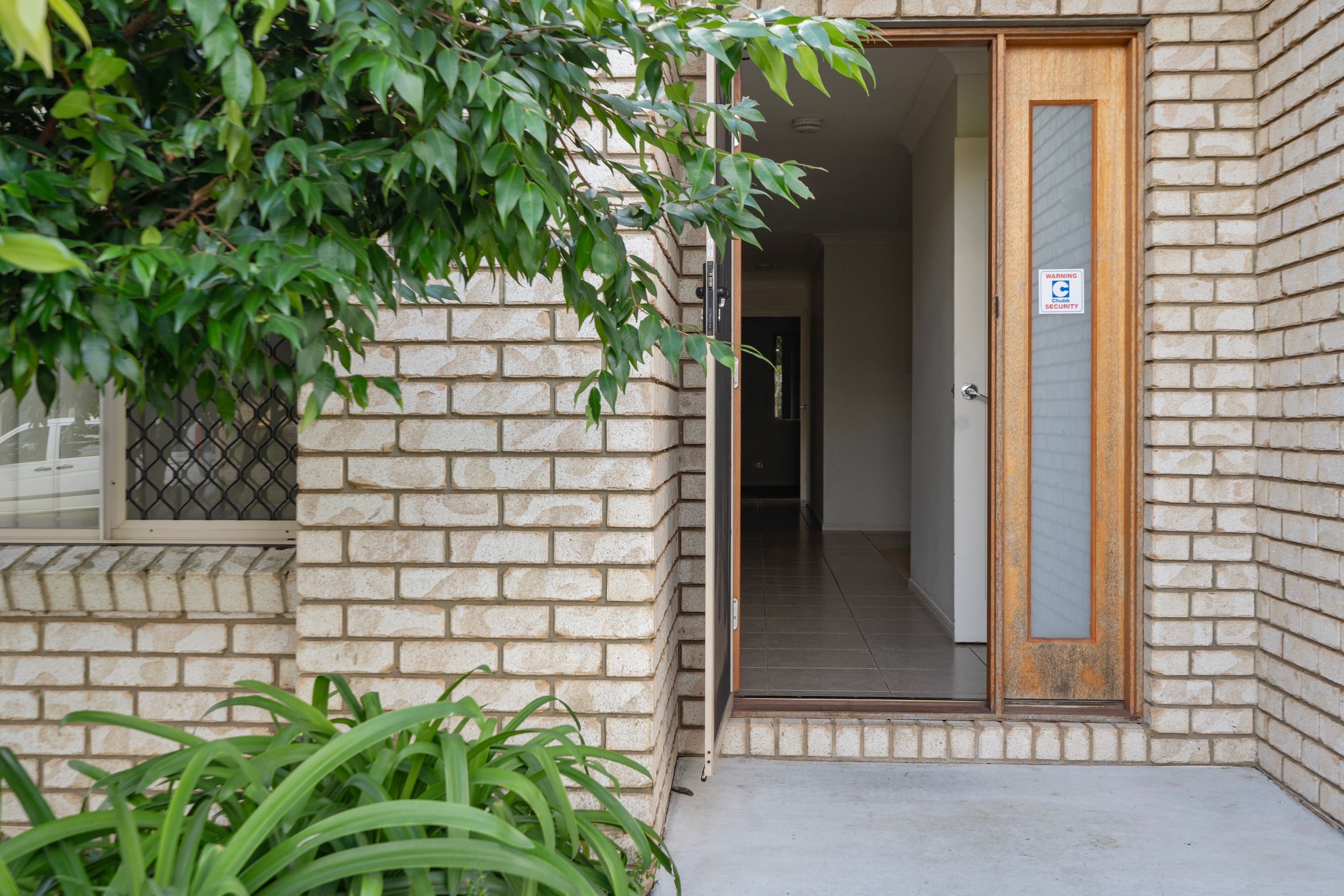 12 Heit Court, North Booval QLD 4304, North Booval - Thumbnail 2