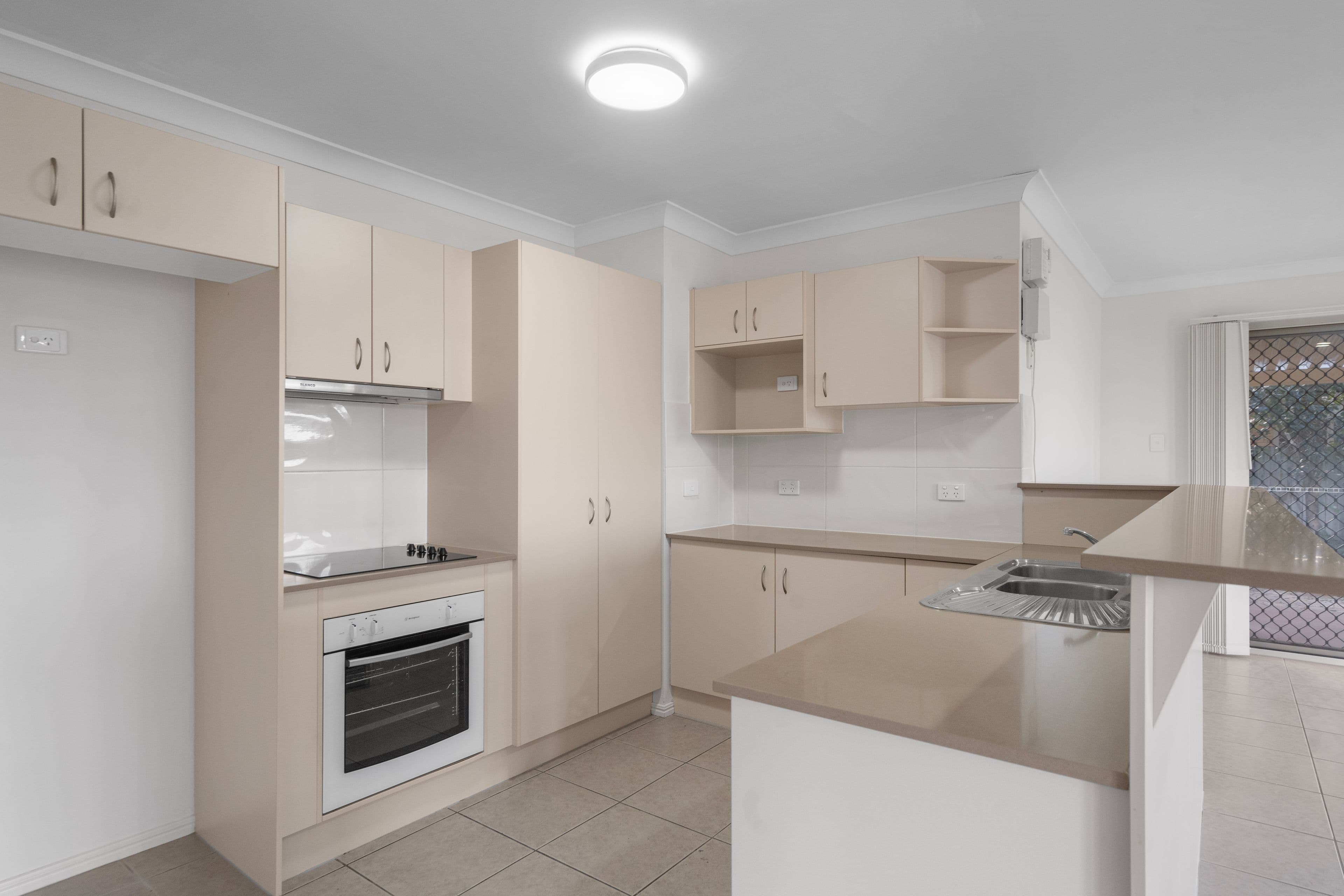 12 Heit Court, North Booval QLD 4304, North Booval - Thumbnail 5