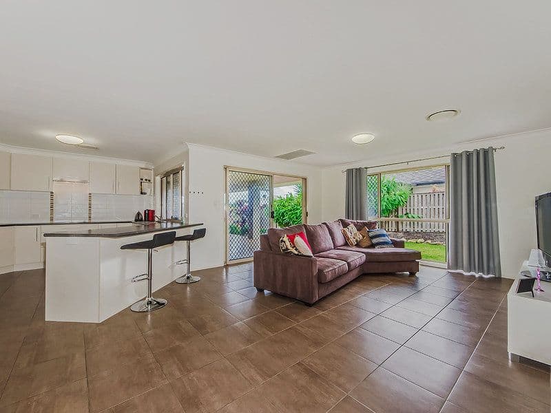6 Hetchy Street, UPPER COOMERA QLD 4209, Upper Coomera - Thumbnail 3