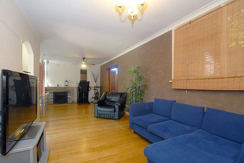 22  Manuka Drive, FERNTREE GULLY VIC 3156, Ferntree Gully - Thumbnail 2