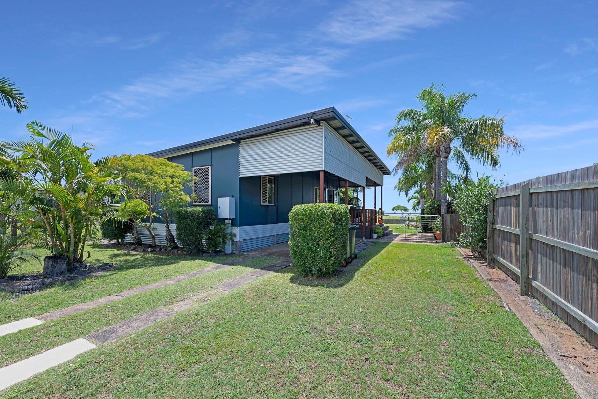 27 Zunker Street, Burnett Heads QLD 4670, Burnett Heads - Thumbnail 2