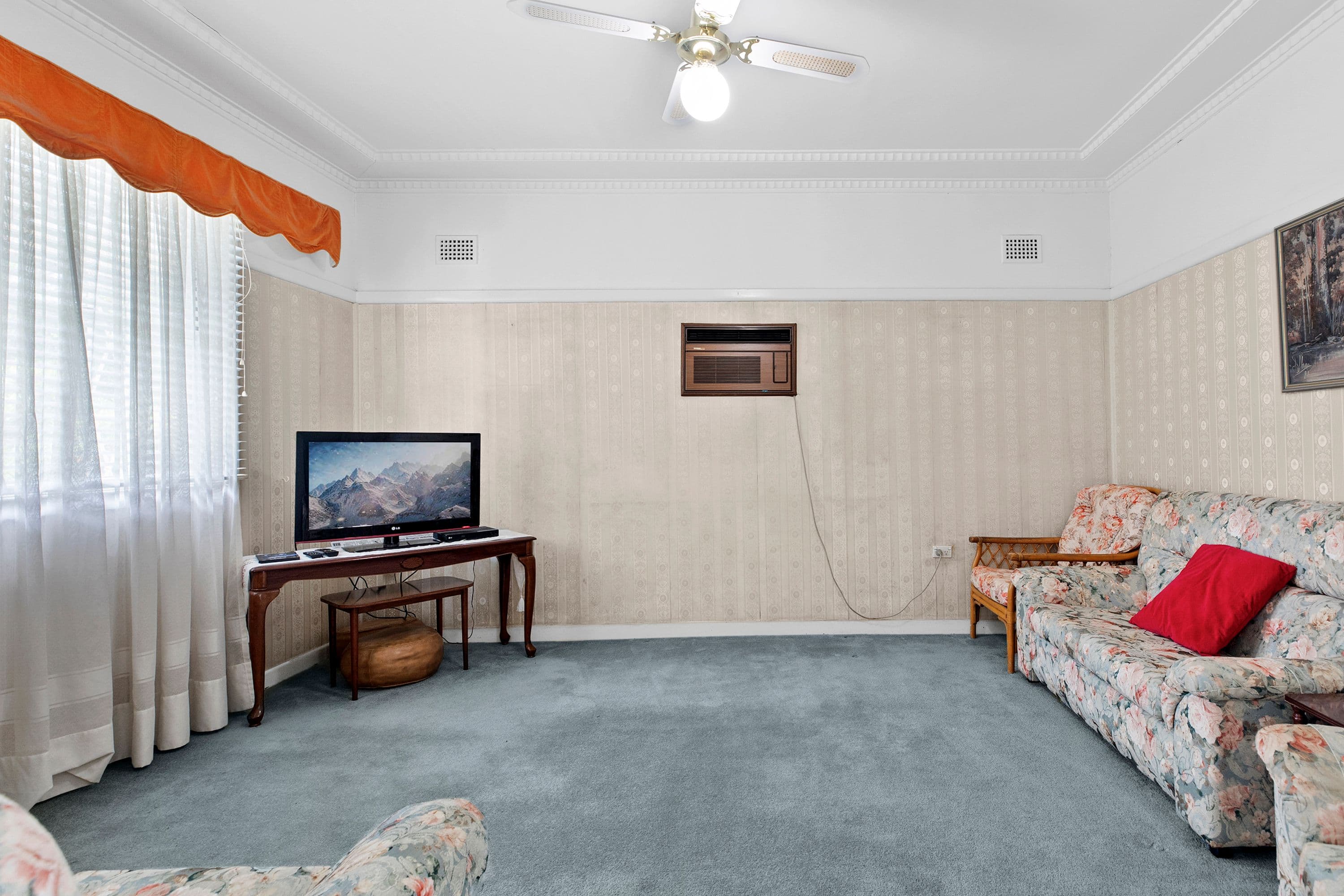 79 Hannans Road, Riverwood NSW 2210, Riverwood - Thumbnail 3