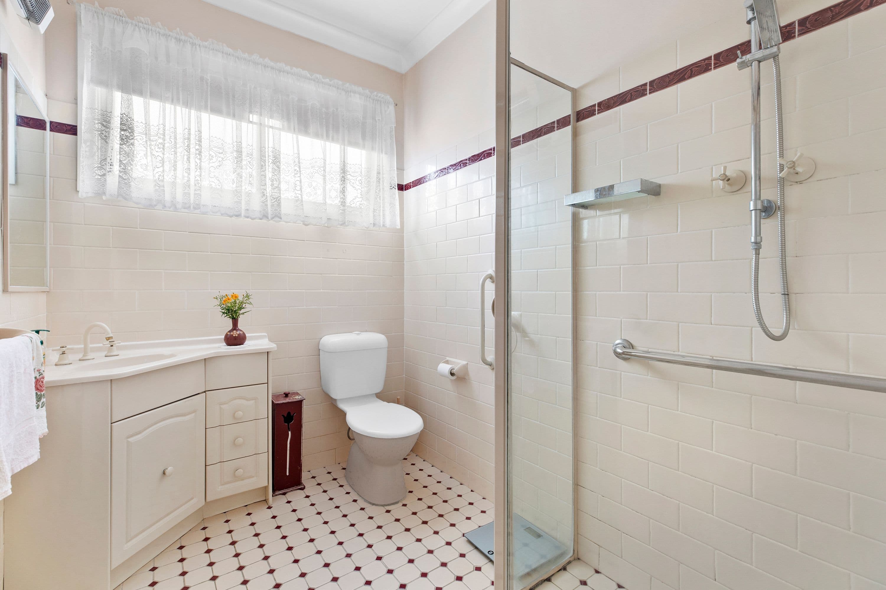 79 Hannans Road, Riverwood NSW 2210, Riverwood - Thumbnail 4